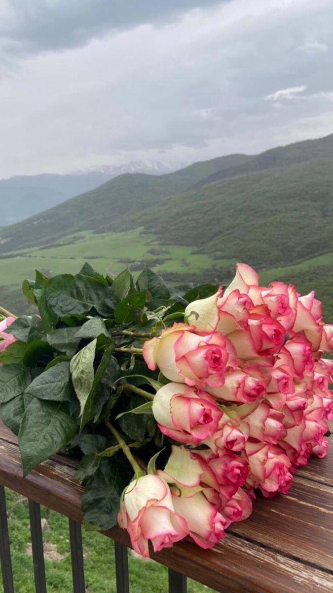 QuarryGladeWeave workshop space where corporate flower arrangements are designed and prepared for business delivery